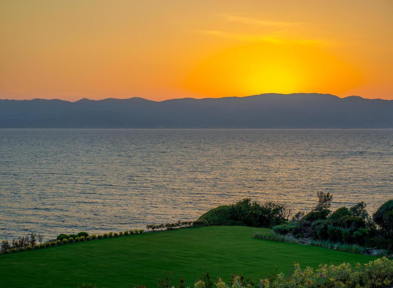 The Nowness Luxury Hotel & Spa Adulty Only Cesme Exterior photo
